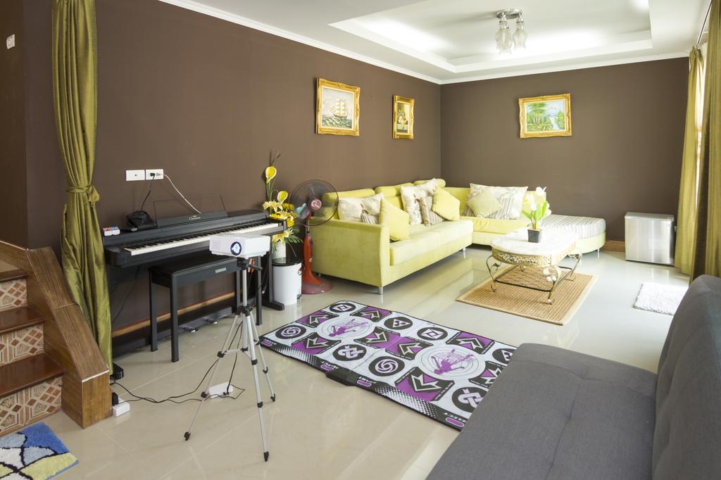 Nowhere Villa Mars Pattaya Exterior photo